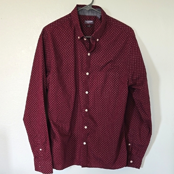 Van Heusen Burgundy Dress Shirt Size Large - Picture 1 of 6